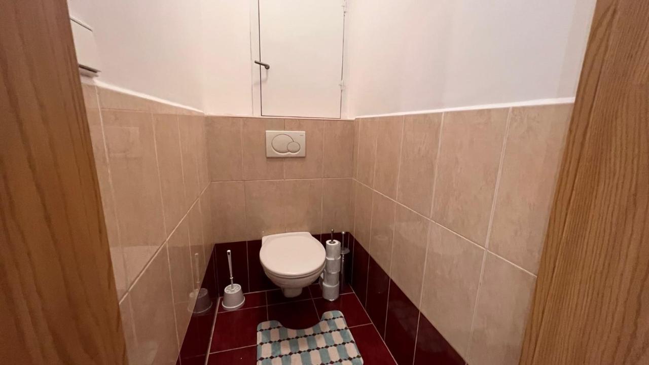 2 Room Apartment, Near Oc Galeria, Petrzalka Bratislava Exterior foto