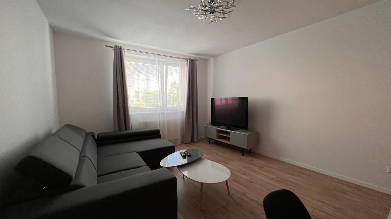 2 Room Apartment, Near Oc Galeria, Petrzalka Bratislava Exterior foto